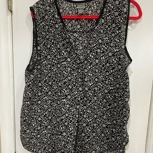 Uniti Casual Black and White Swirl Blouse